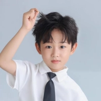 短剧演员龚骍骍