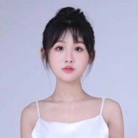 短剧演员胡娜拉