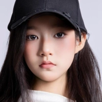 短剧演员杜金蓓